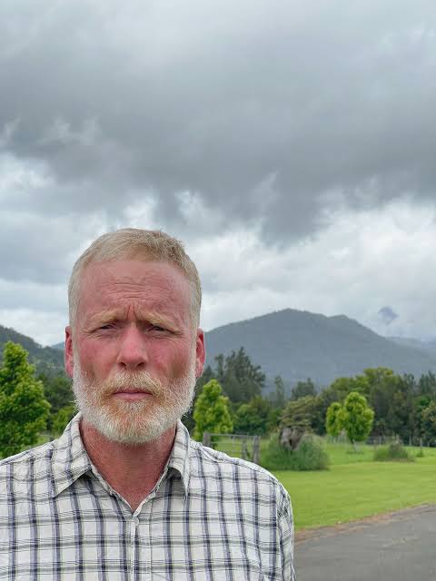 James McKenzie at Eungella, with the Tweed Valley ranges behind him
